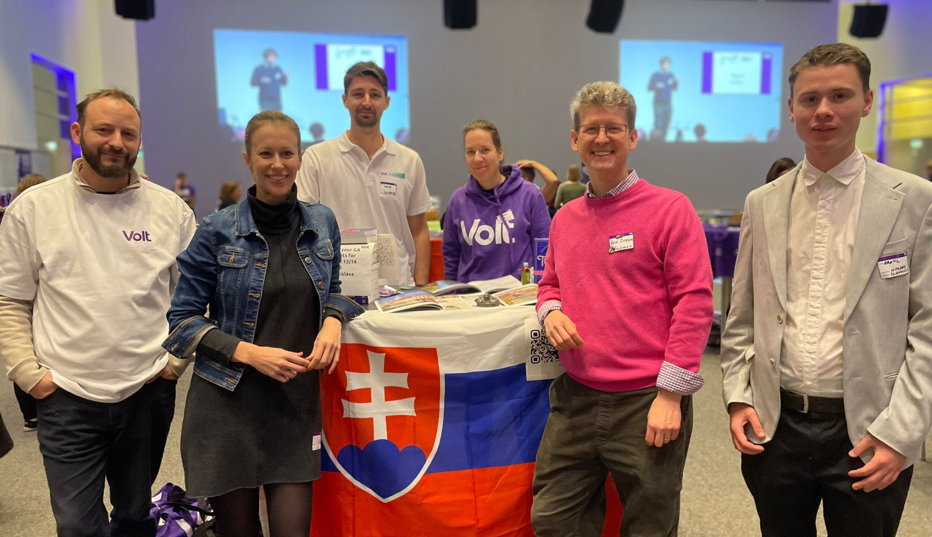 Volt General assembly, slovenský tím. valné zhromaždenie Frankfurt 2025 Volt Europa, hnutie Volt, prvá a jediná federalistická strana európskej únie