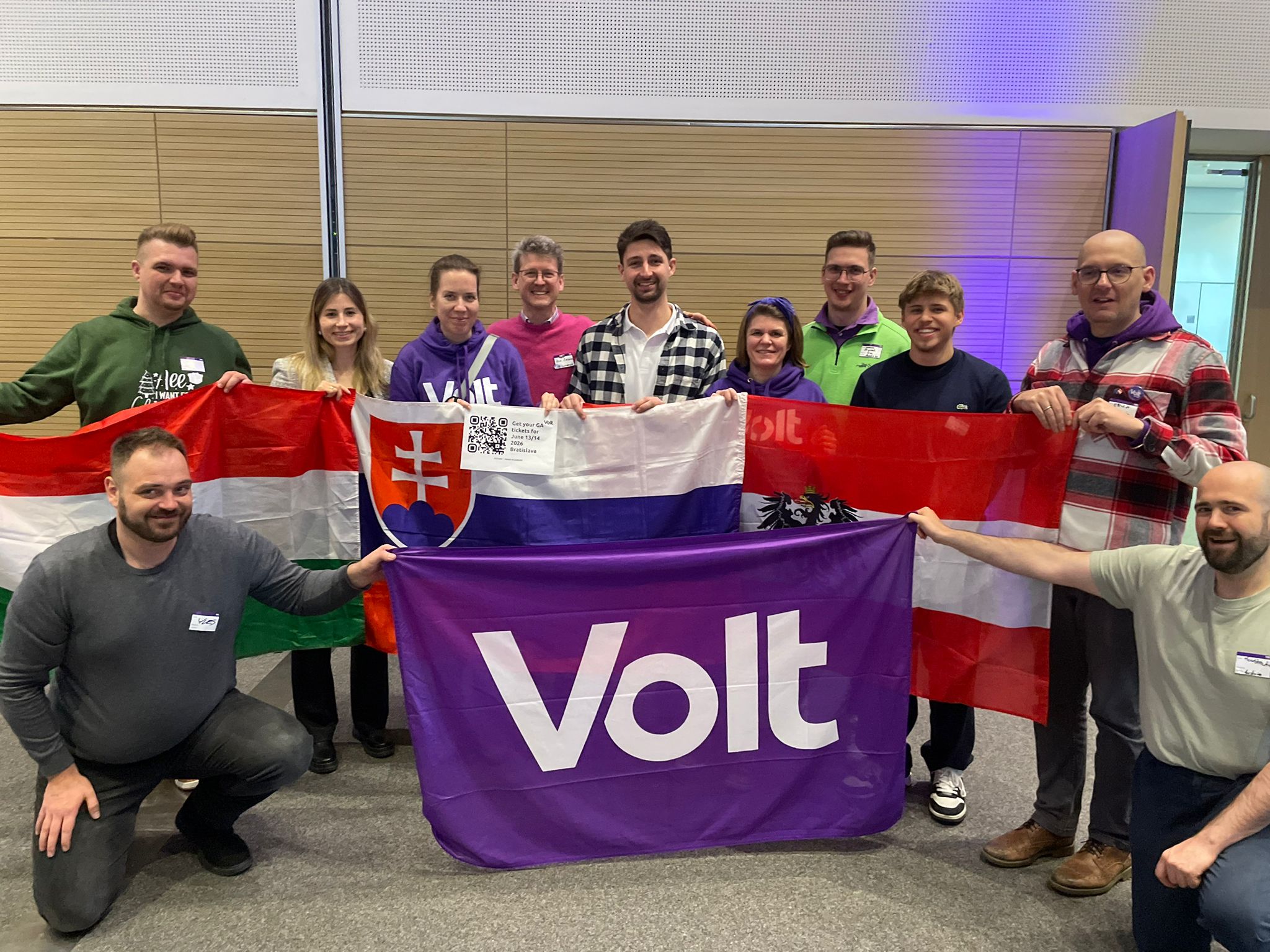 Volt General assembly, T&iacute;m pripravuj&uacute;ci valn&eacute; zhromaždenie 2026 v Bratislave. Frankfurt 2025 Volt Europa, hnutie Volt, prv&aacute; a jedin&aacute; federalistick&aacute; strana eur&oacute;pskej &uacute;nie